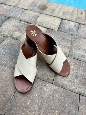 Tory Burch Cream Cross-Strap Leather Block Heeled Sandals